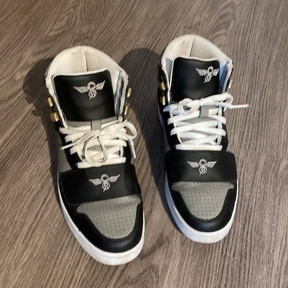 Kevin Kreider's CREATIVE RECREATION Sneakers - Picture 5 of 9